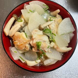 具沢山！のスープ鳥丼